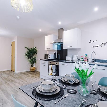 Deluxe New Build 2 Bedroom 2 Bathroom Apartment - Free Secure Parking Manchester Eksteriør bilde