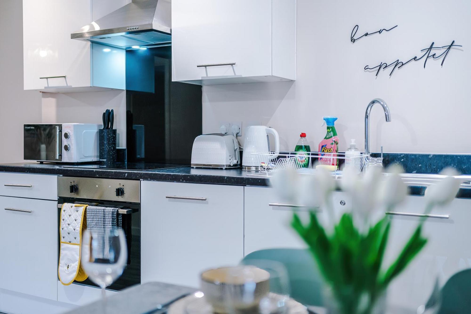 Deluxe New Build 2 Bedroom 2 Bathroom Apartment - Free Secure Parking Manchester Eksteriør bilde